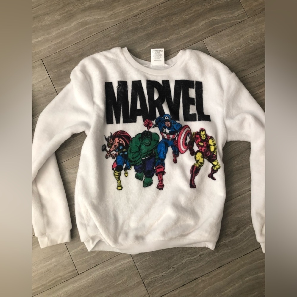 Marvel Comics Avengers Sweater Small White Comic Book Superheroes  Soft & Fuzzy!